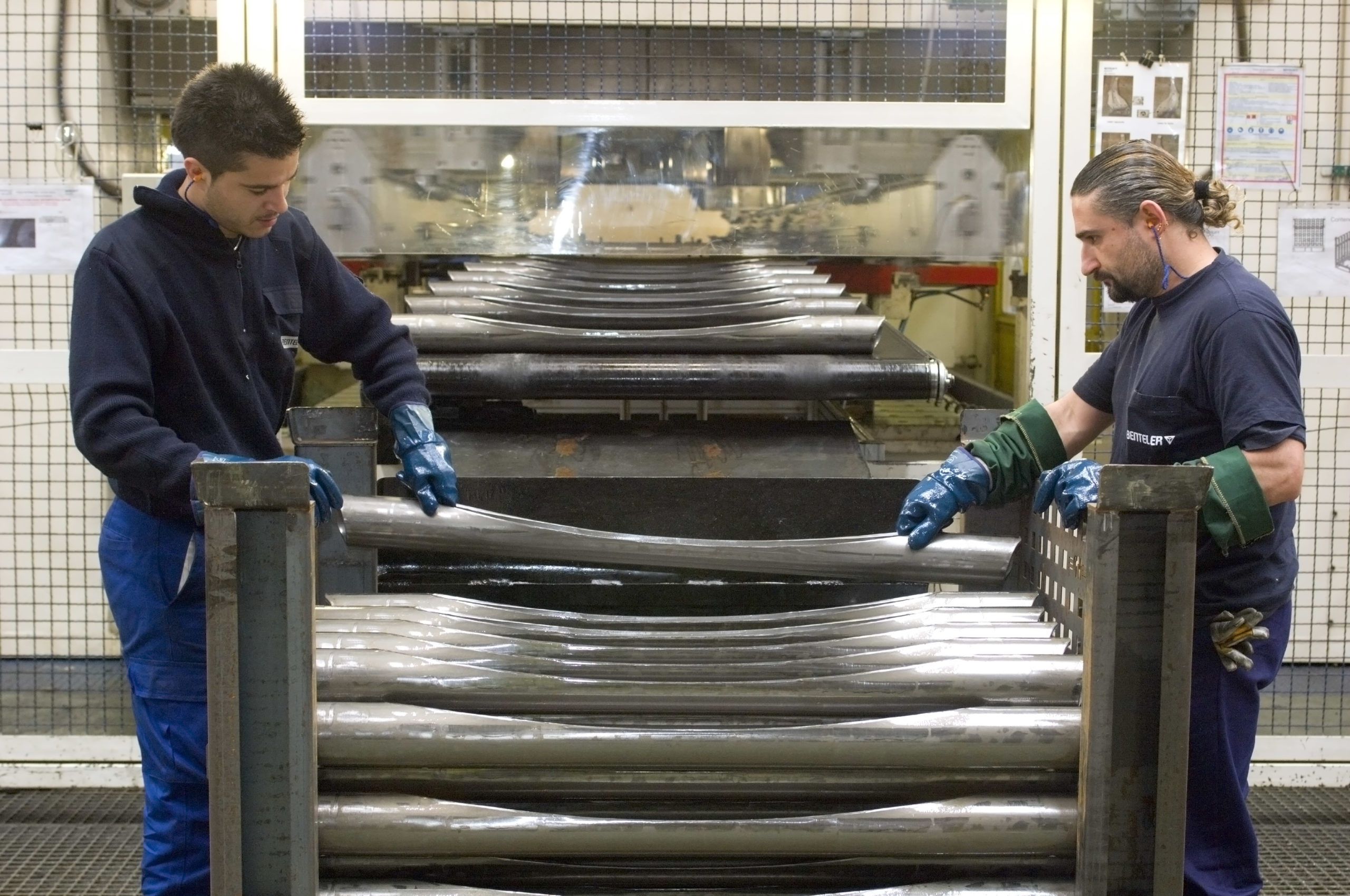 Vista de la línea de producción de la empresa Benteler