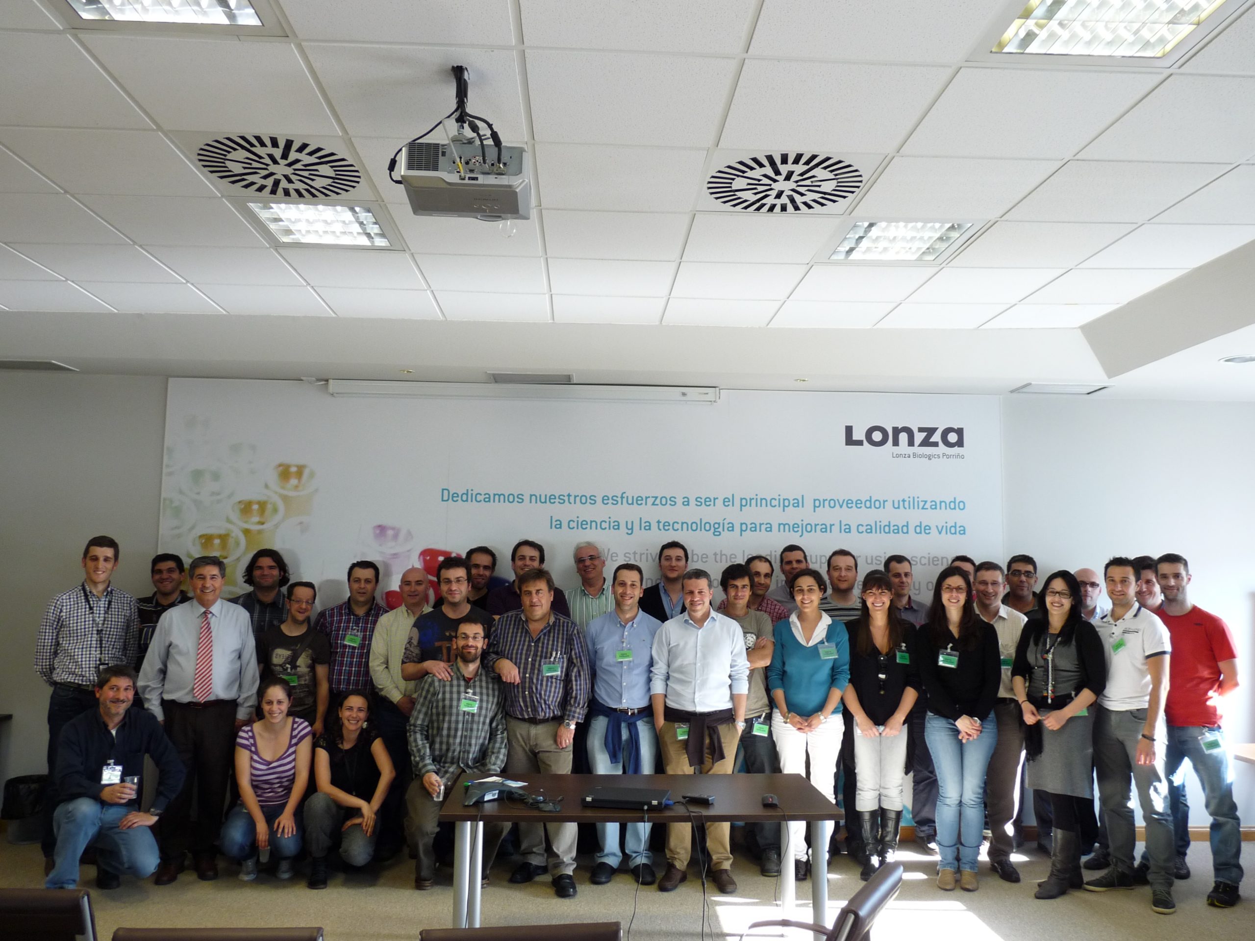 Imagen de la visita a las instalaciones de Lonza el pasado día 9 de mayo.