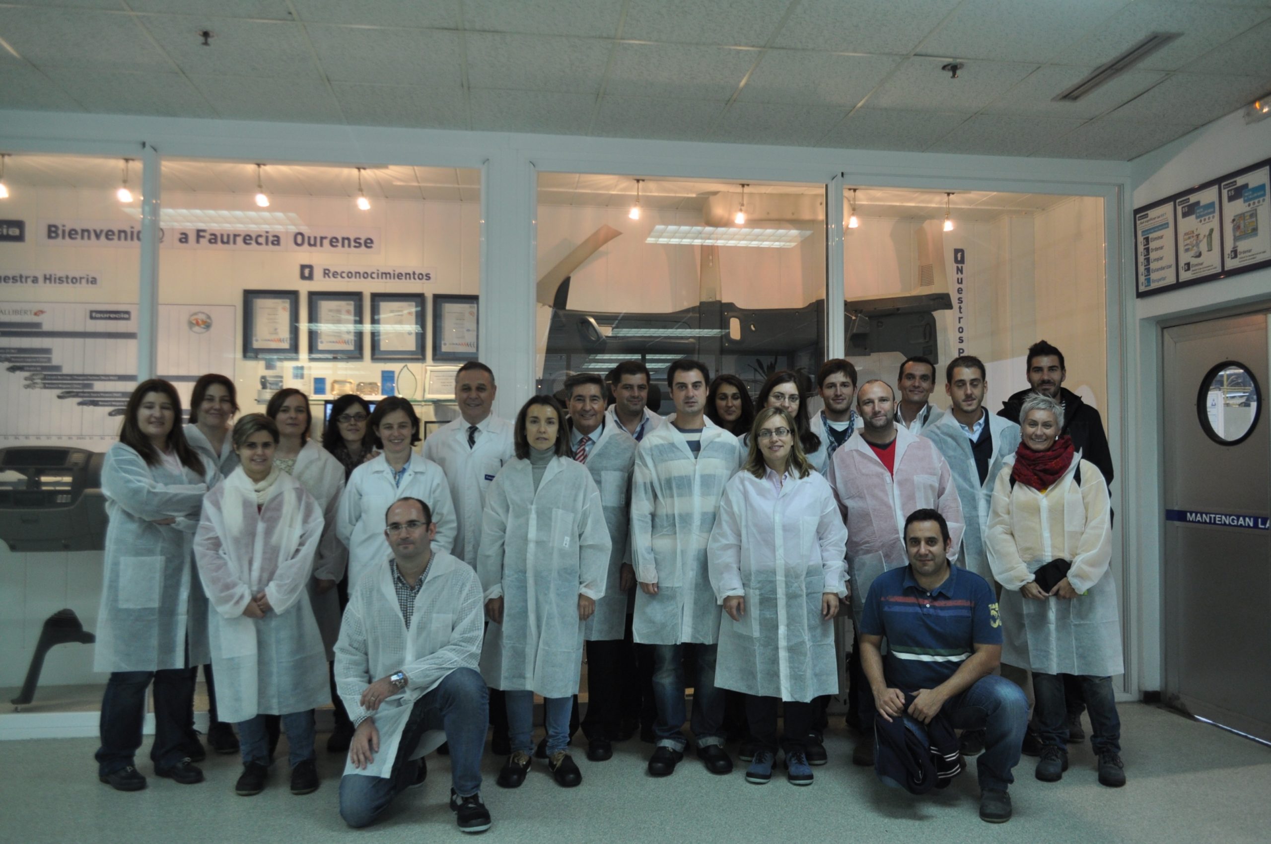 Visita a las instalaciones de Faurecia Automotive.